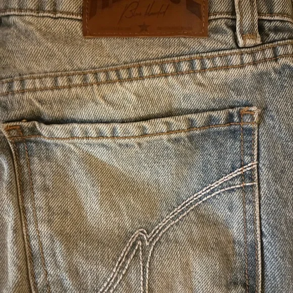 REVICE Classic Wide-Leg Women's Jeans in Light Blue - Picture 4 of 5